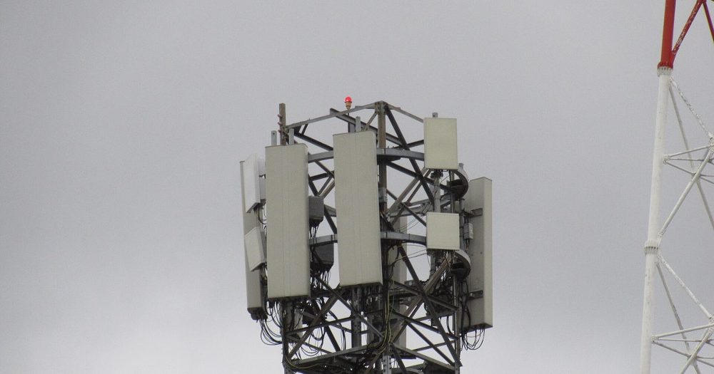 O que é uma célula e porque o telemóvel salta de antena em antena