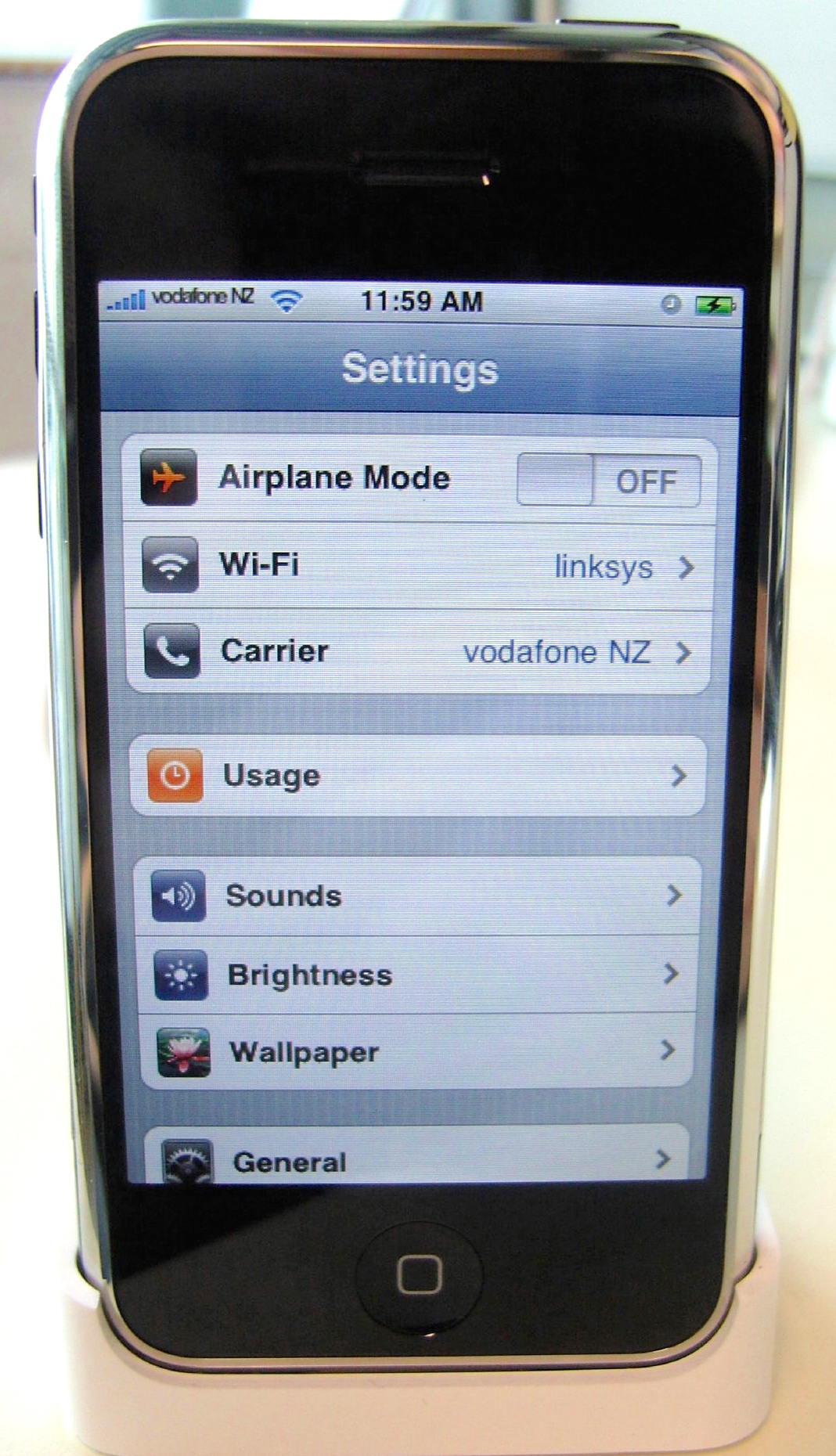 iPhone desbloqueado. Sem o bloqueio de ativação, chega ao ecrã de configuração.