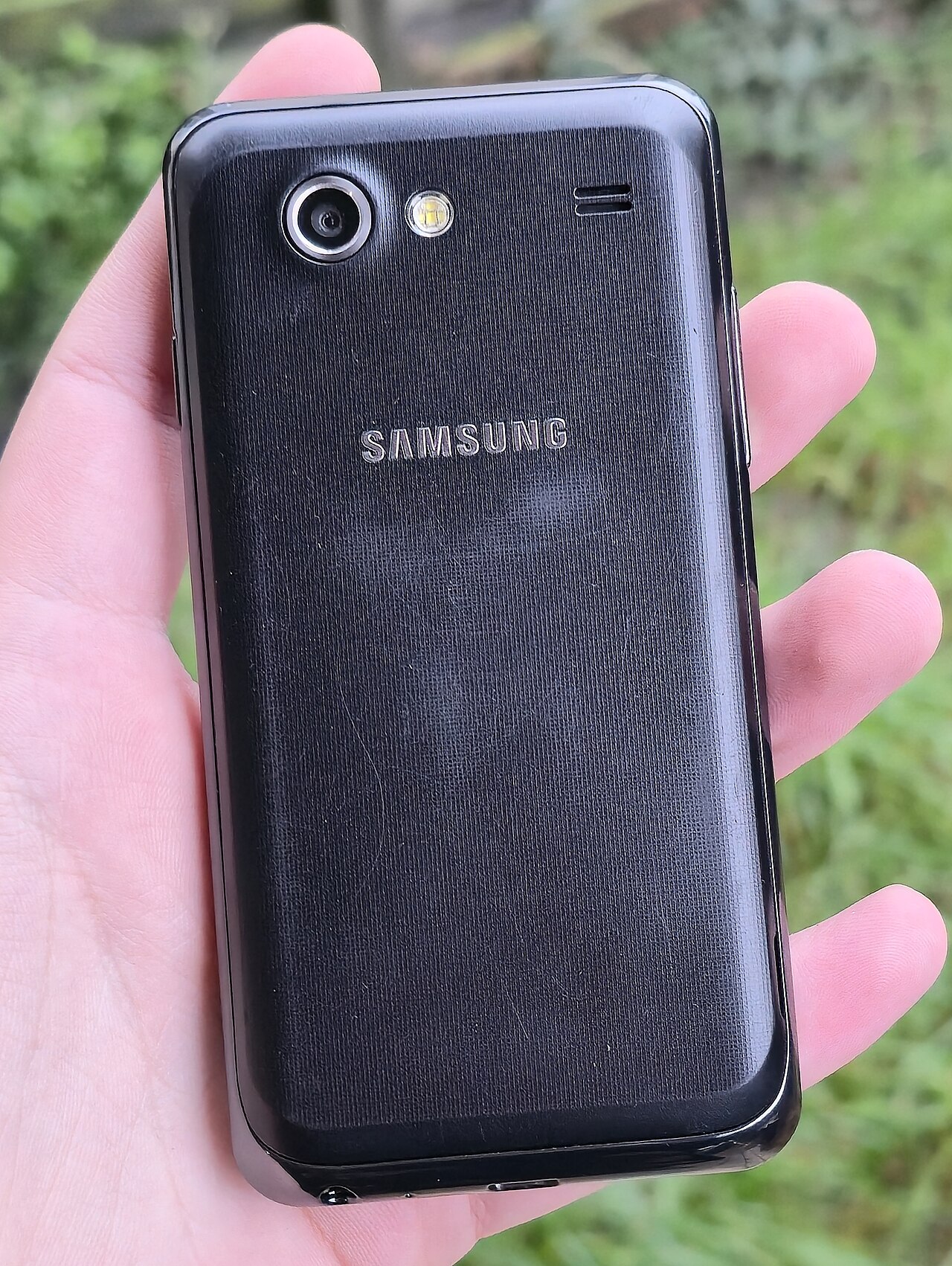 Traseira de um Samsung Galaxy.